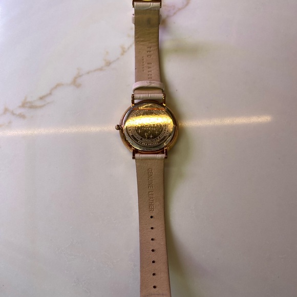Ted Baker pink leather watch - Picture 3 of 7